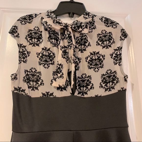 Modcloth Dressed to Express Skater Dress M - Picture 4 of 5